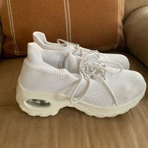 Ochotoros breathable & ultra light tennis shoes